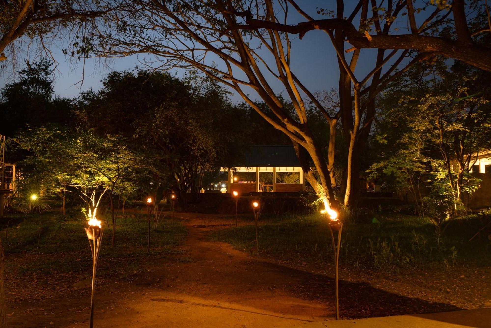 Lario Resort Sigiriya Ngoại thất bức ảnh