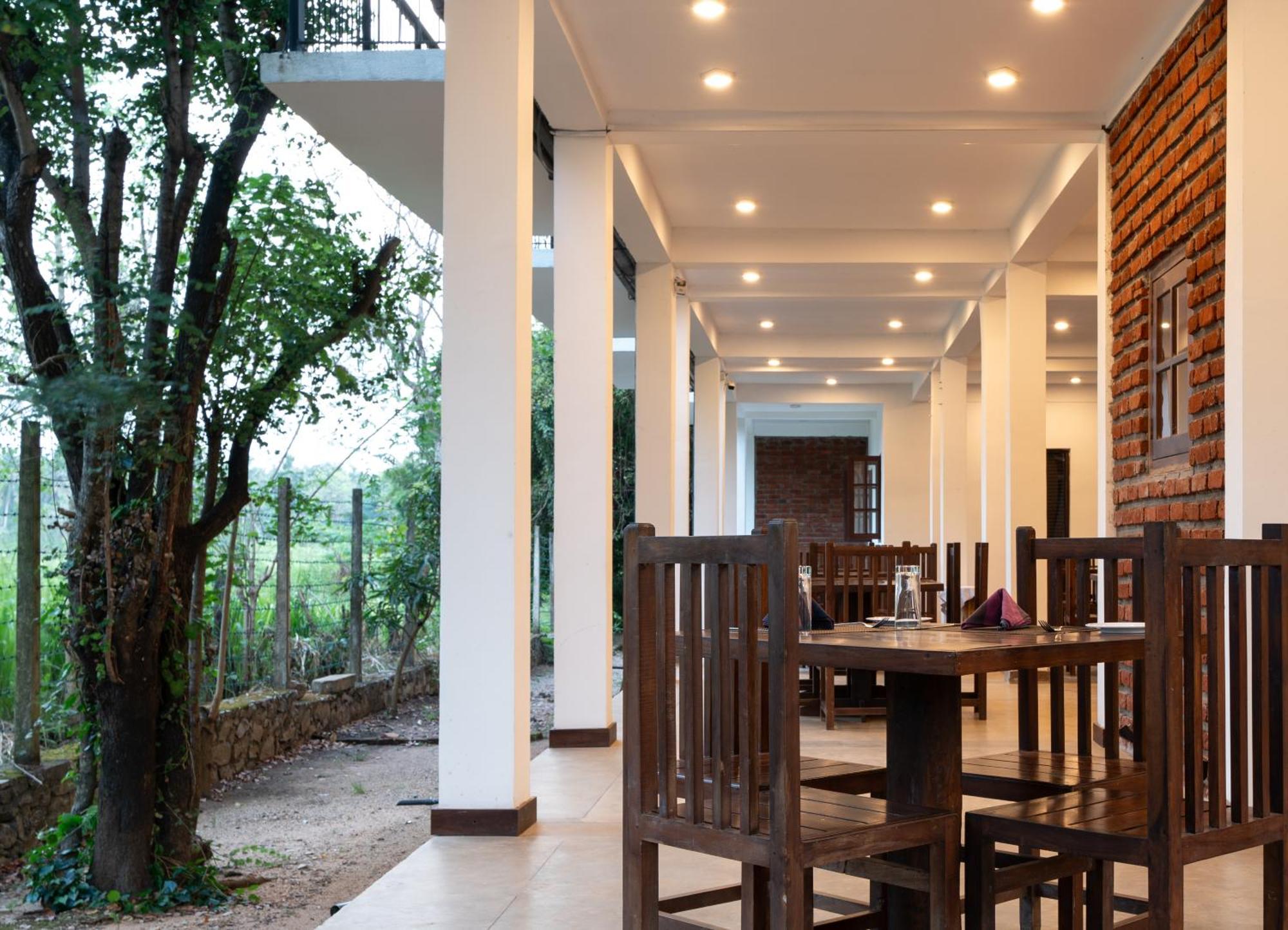 Lario Resort Sigiriya Ngoại thất bức ảnh